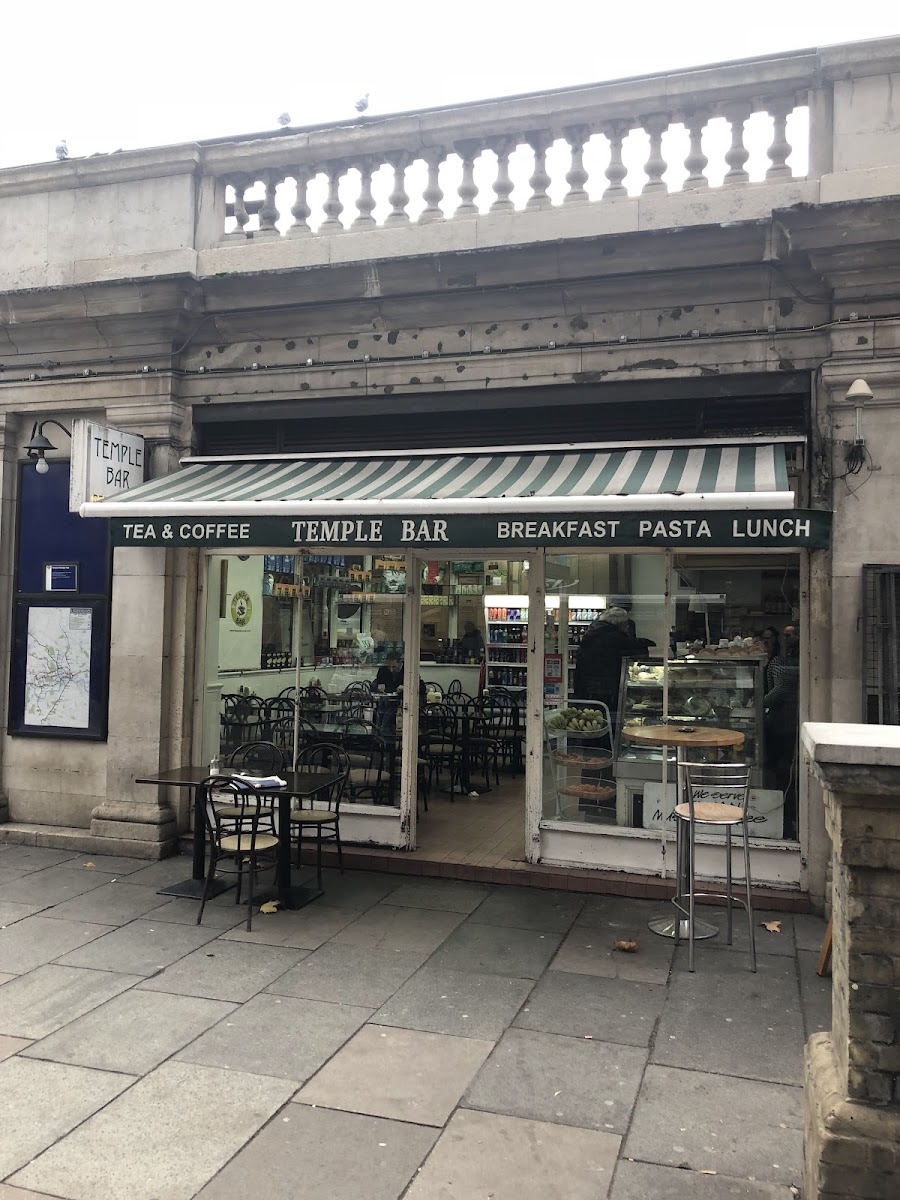L Beschizza Cafe